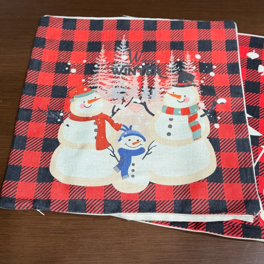 🔥🎄Holiday Pillow Covers🎄🔥Red & Black Buffalo Check and Cream Burlap Covers - Picture 6 of 9